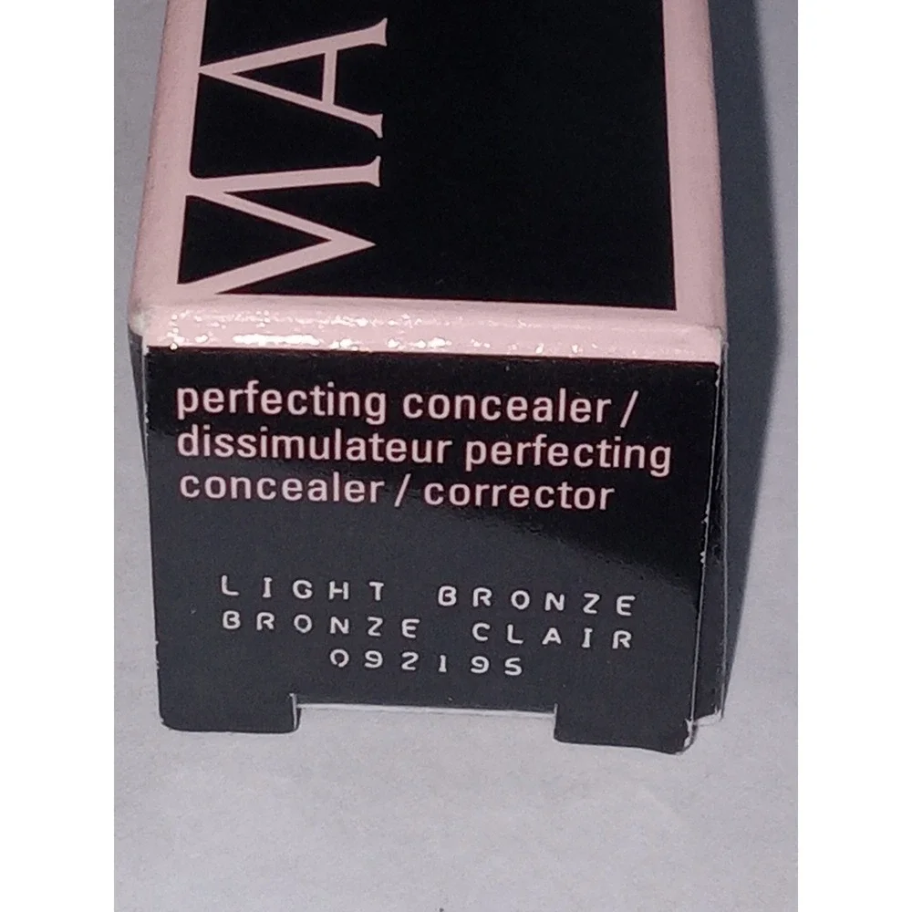 Mary Kay Perfecting Concealer Light Bronze ~‎ Full Size 092195 NIB